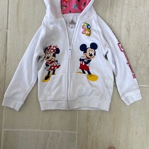 Disney’s exclusive 2020 hoodie sweatshirt featuring Mickey and Minnie and Castle